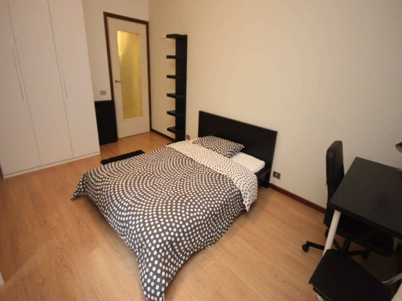 negozio in affitto a Milano