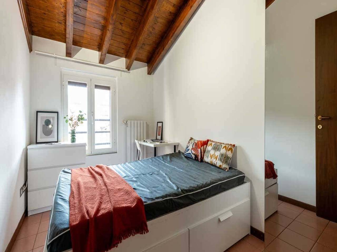 negozio in affitto a Milano in zona Il Portello