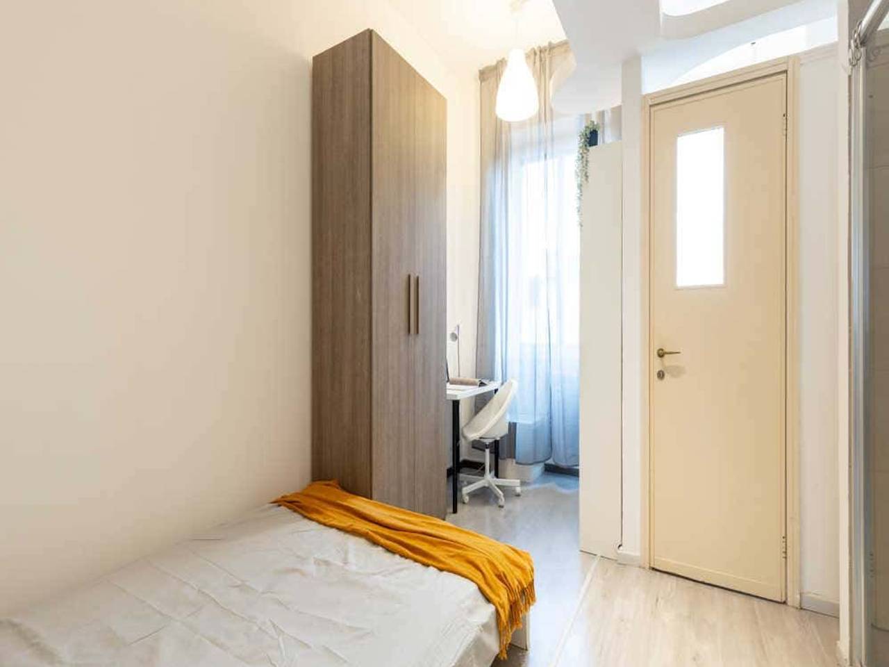 negozio in affitto a Milano in zona Porta Genova