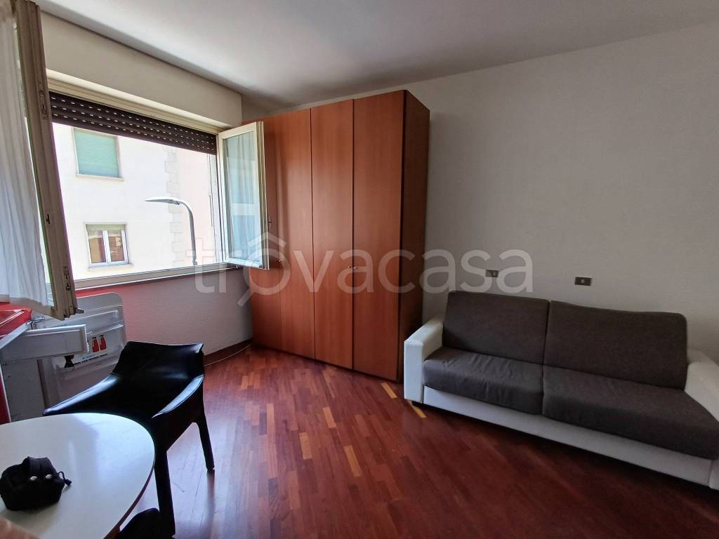 appartamento in affitto a Milano in zona Bullona