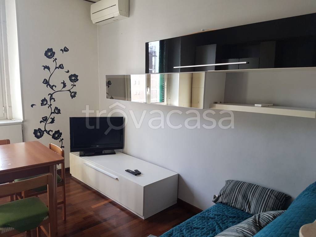 appartamento in affitto a Milano in zona Famagosta