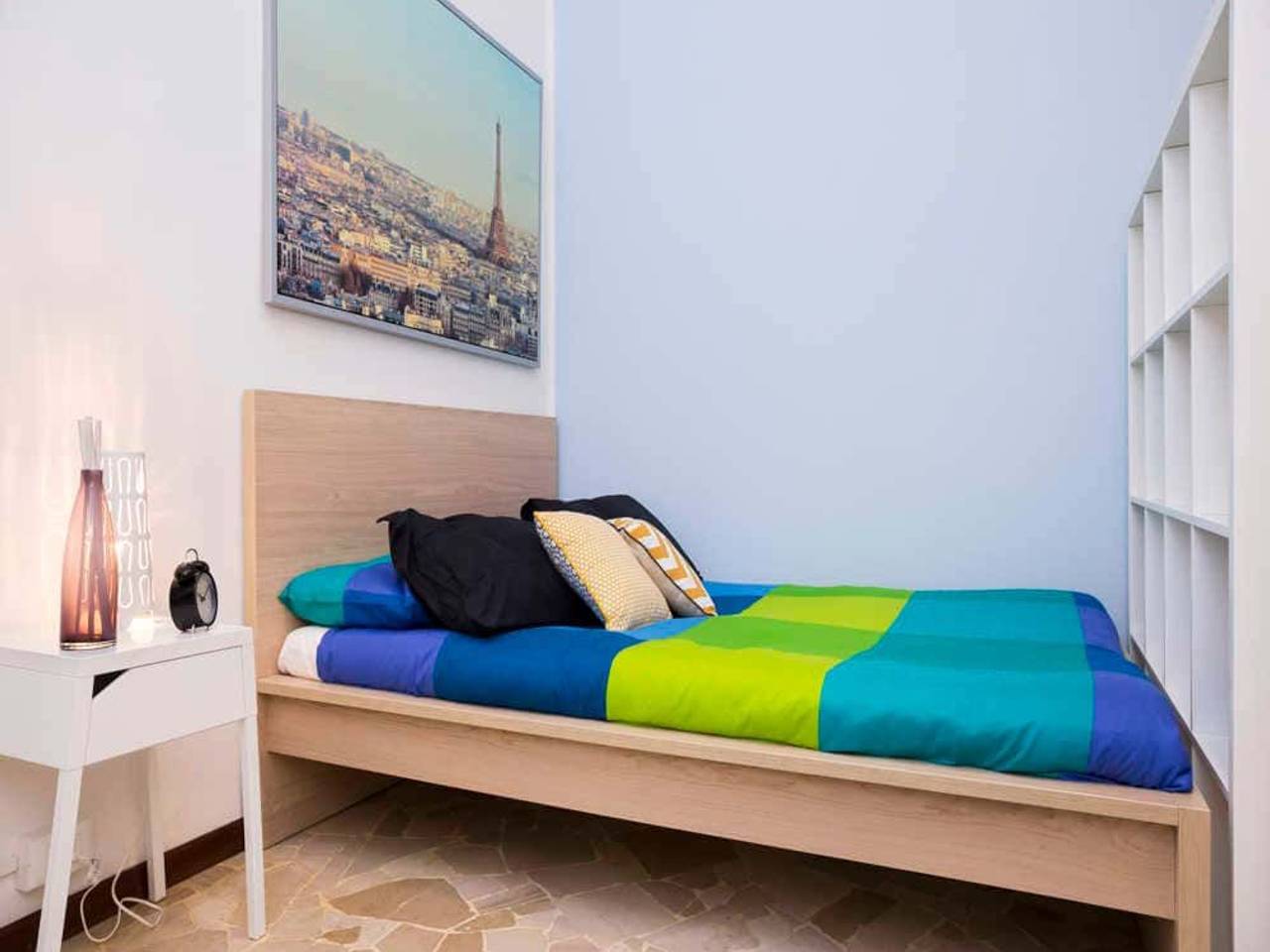 negozio in affitto a Milano in zona Lorenteggio
