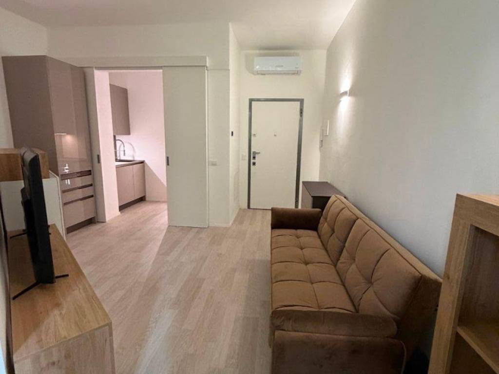 appartamento in affitto a Milano in zona Famagosta