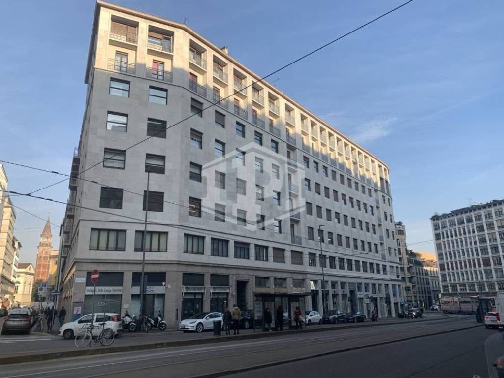 negozio in affitto a Milano