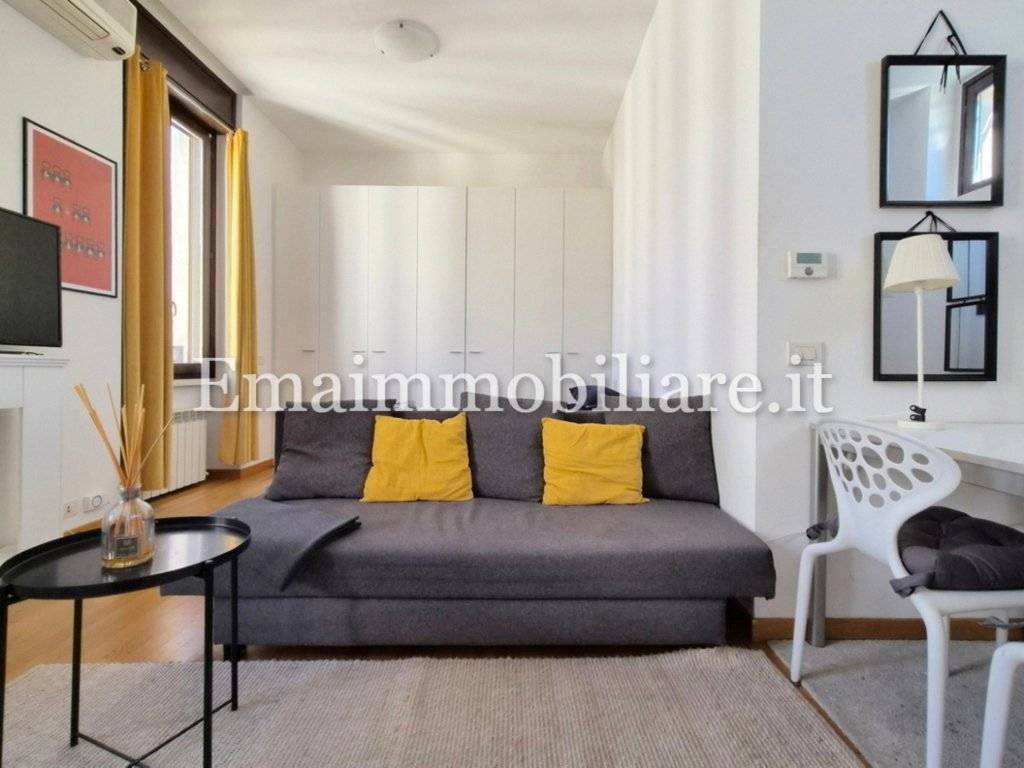 appartamento in affitto a Milano in zona Centro Direzionale