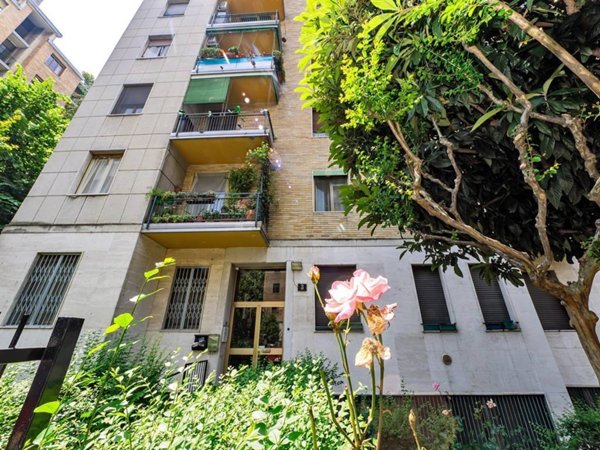 appartamento in affitto a Milano in zona Lorenteggio