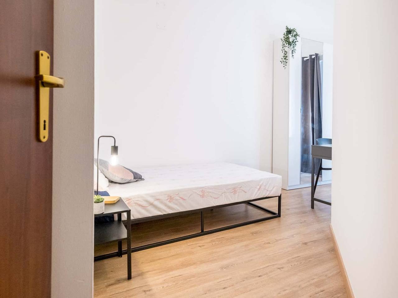 negozio in affitto a Milano in zona Forlanini