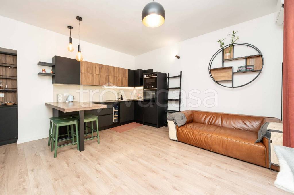 appartamento in affitto a Milano in zona Feltre
