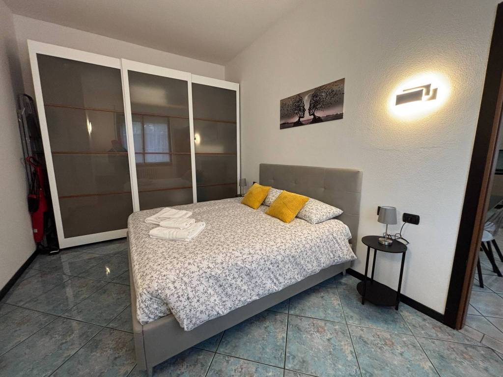 appartamento in affitto a Milano in zona Famagosta