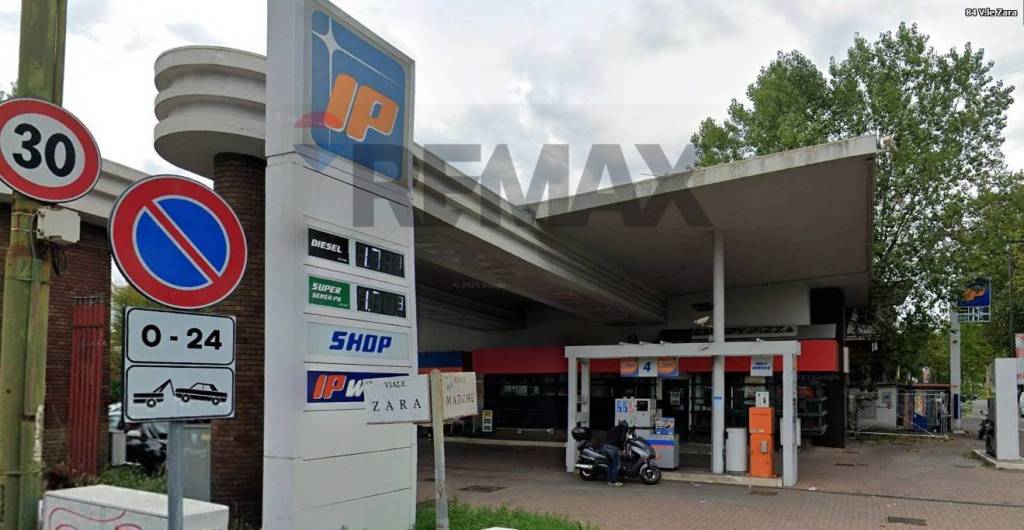 negozio in affitto a Milano in zona Maggiolina