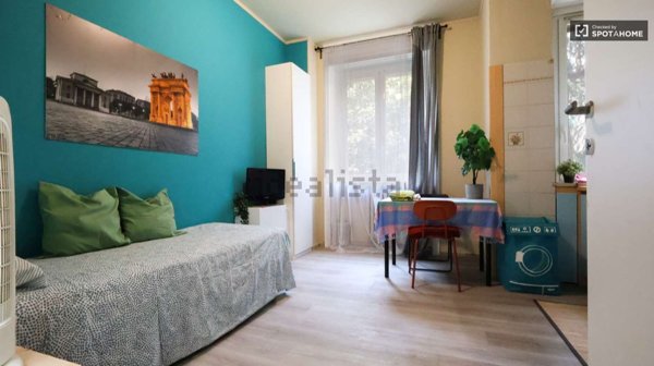 appartamento in affitto a Milano in zona Lorenteggio
