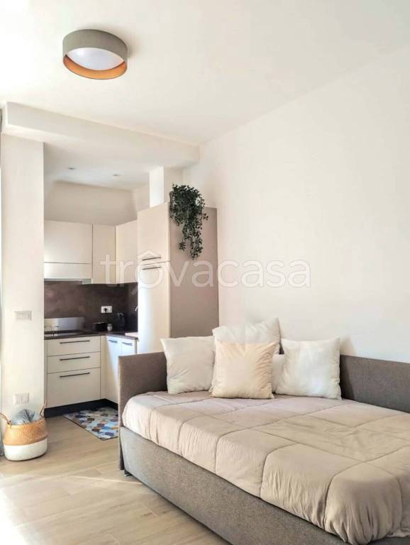 appartamento in affitto a Milano in zona Famagosta