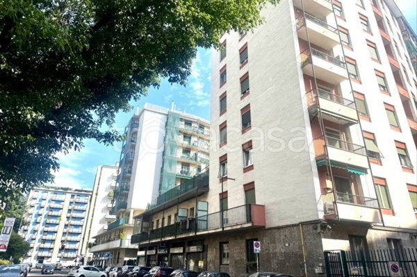 negozio in affitto a Milano in zona Maggiolina