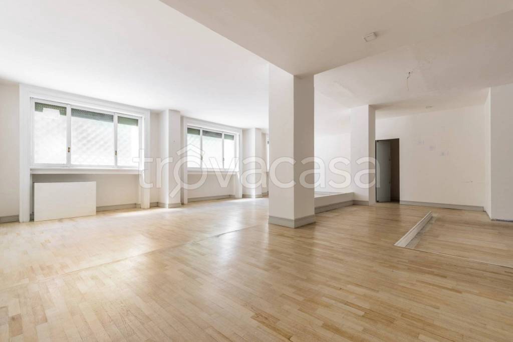 ufficio in affitto a Milano in zona Guastalla