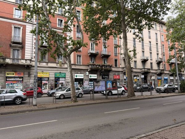 negozio in affitto a Milano in zona Chiesa Rossa