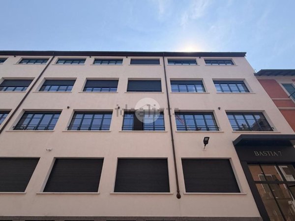 ufficio in affitto a Milano in zona Morivione