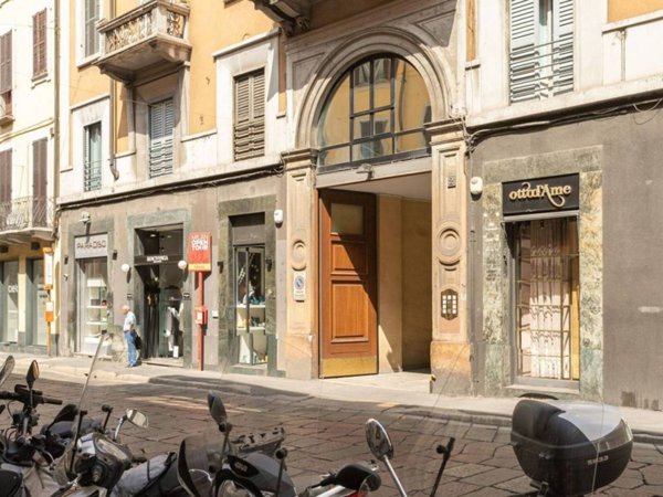 negozio in affitto a Milano in zona Porta Nuova