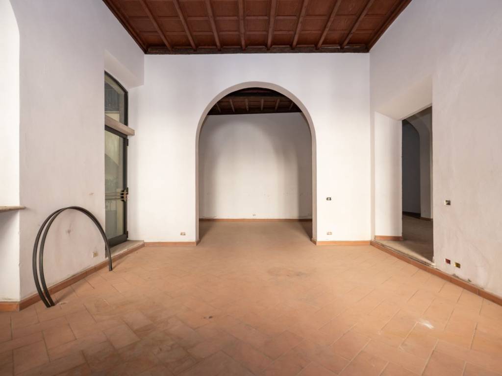 negozio in affitto a Milano