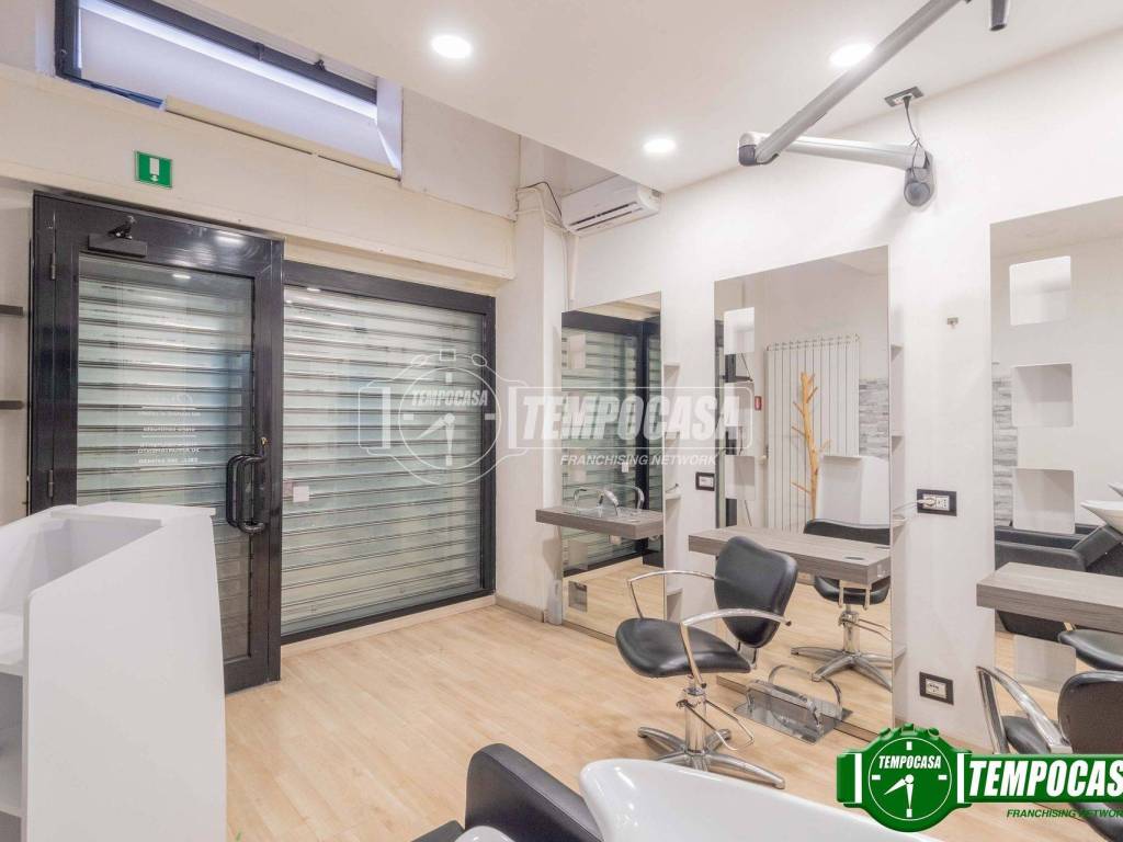 negozio in affitto a Milano in zona Maggiolina