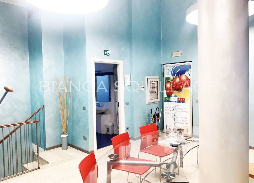 negozio in affitto a Milano