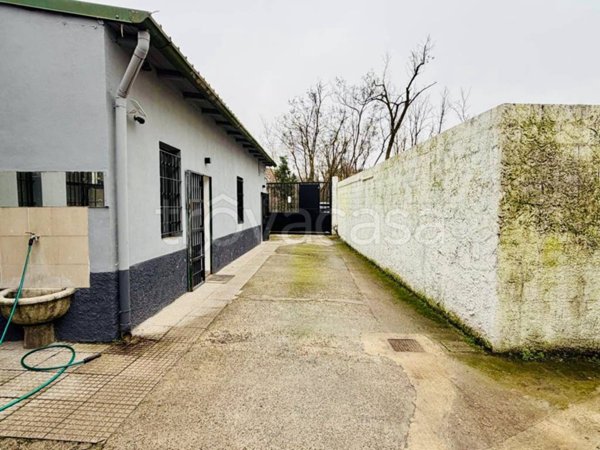 appartamento in affitto a Milano in zona Baggio