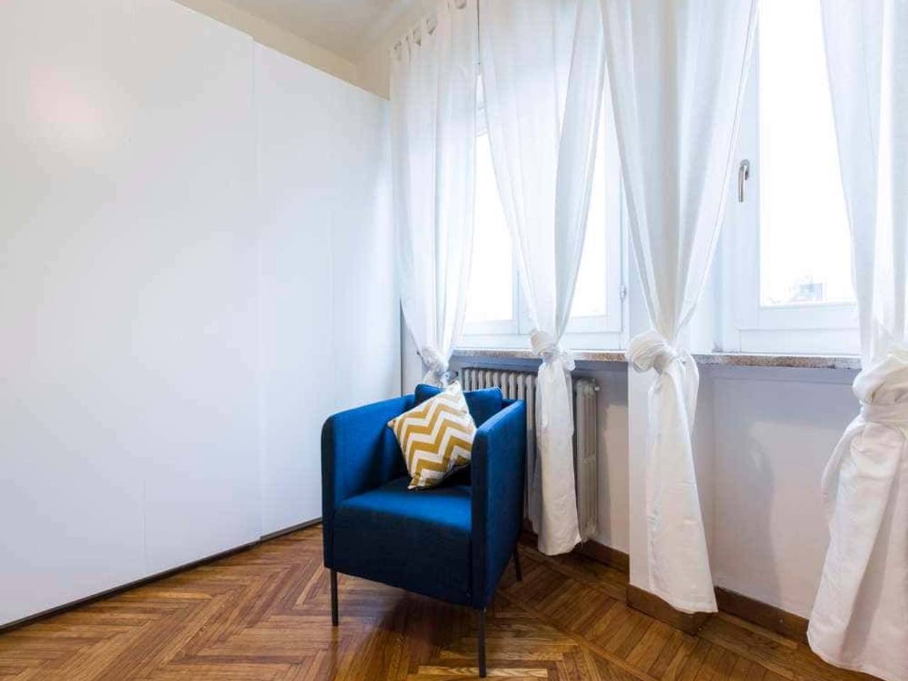 negozio in affitto a Milano in zona Lorenteggio