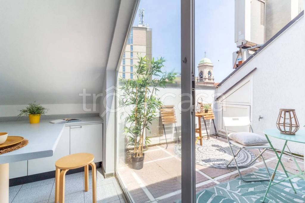 appartamento in affitto a Milano in zona Porta Nuova