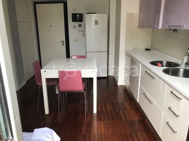 appartamento in affitto a Milano in zona Porta Nuova