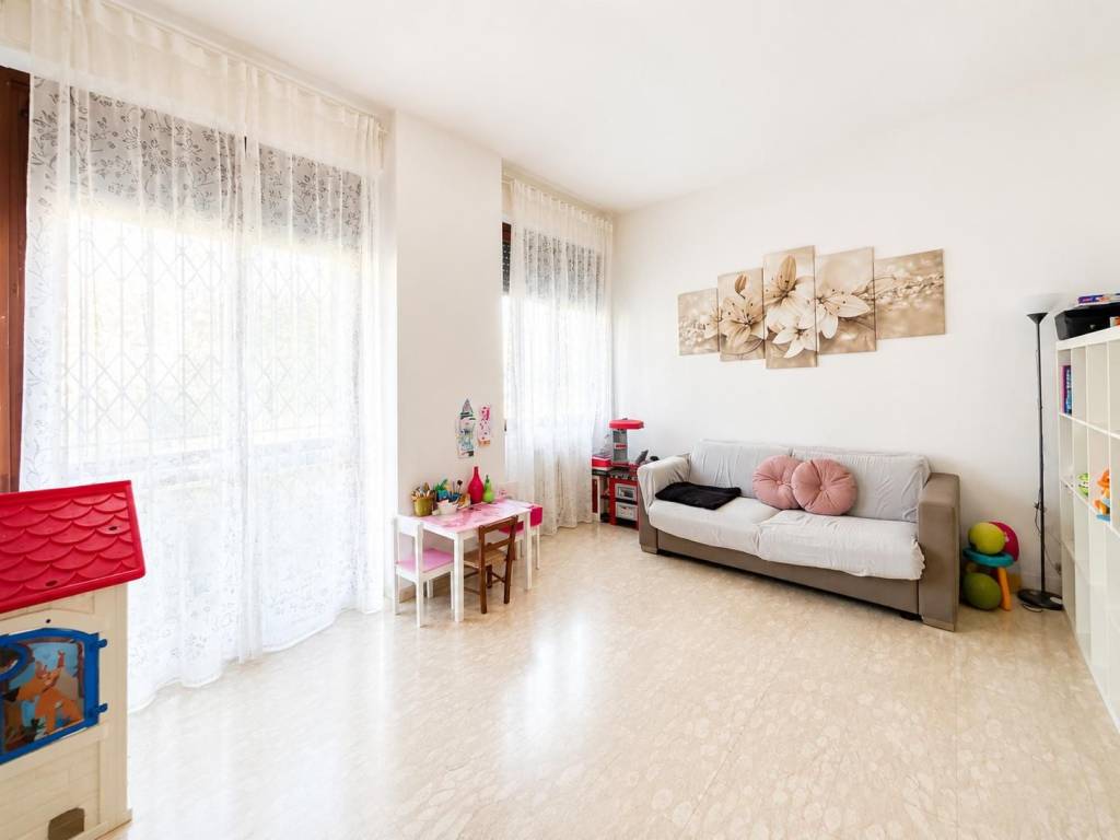 appartamento in affitto a Milano in zona Baggio