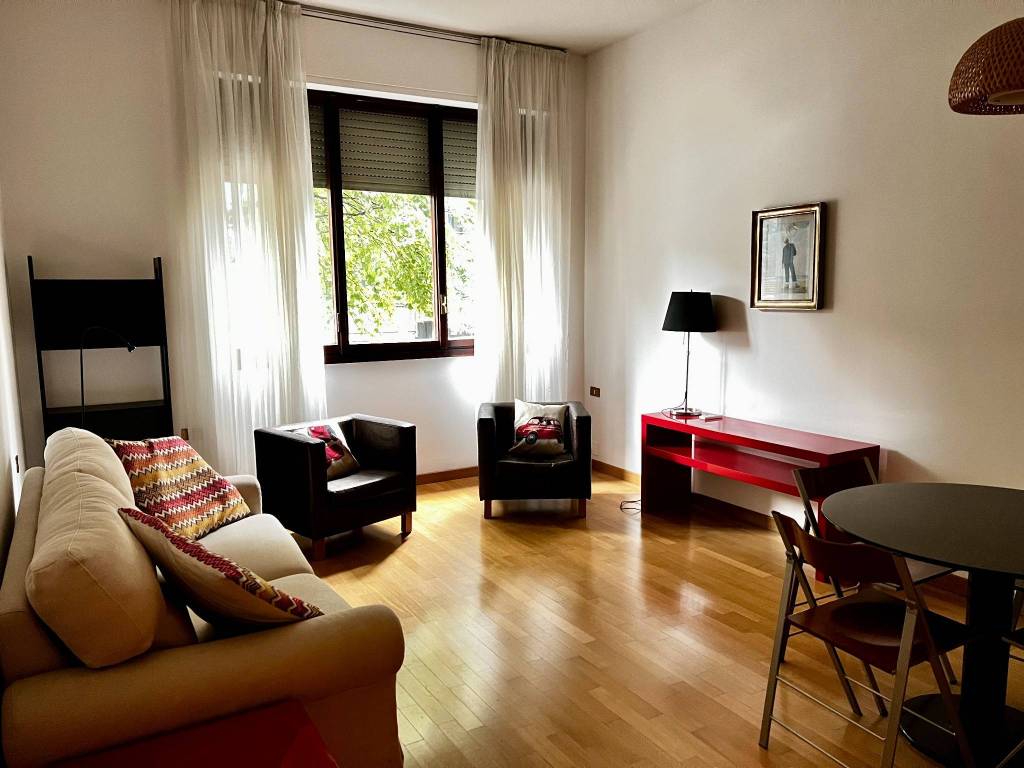 appartamento in affitto a Milano in zona Guastalla