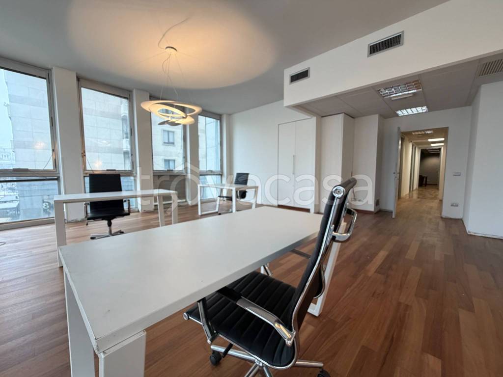 ufficio in affitto a Milano in zona Centro Direzionale