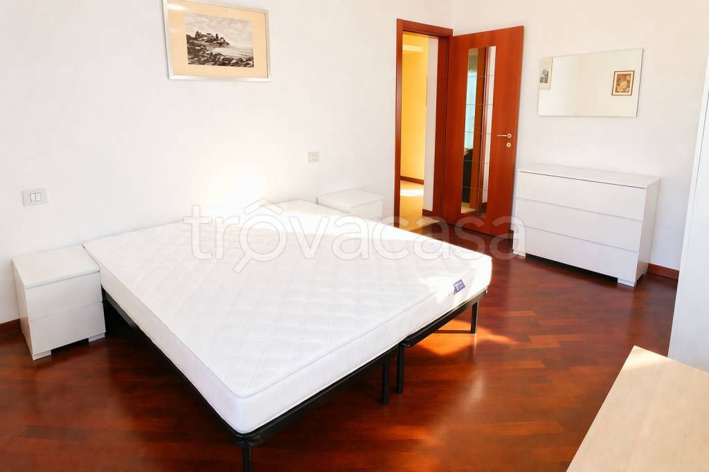 appartamento in affitto a Milano in zona Famagosta