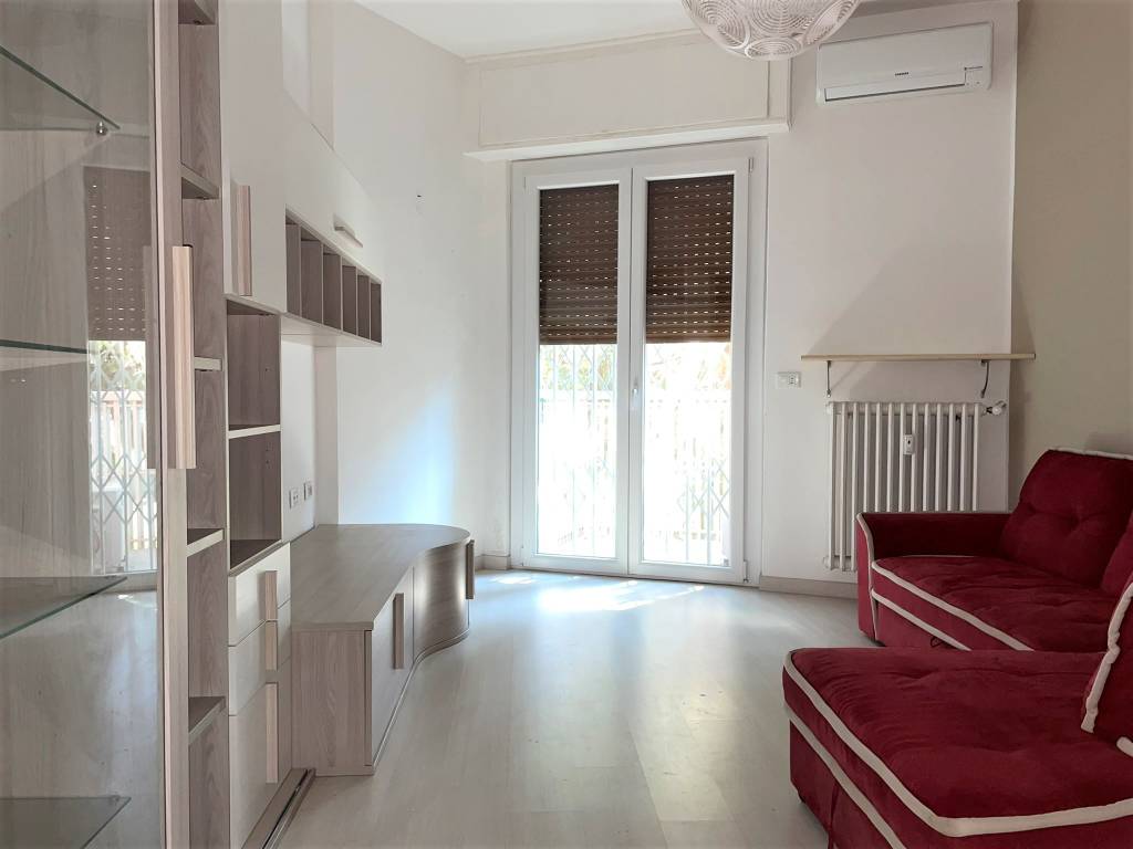 appartamento in affitto a Milano in zona Lorenteggio