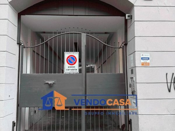 negozio in affitto a Milano
