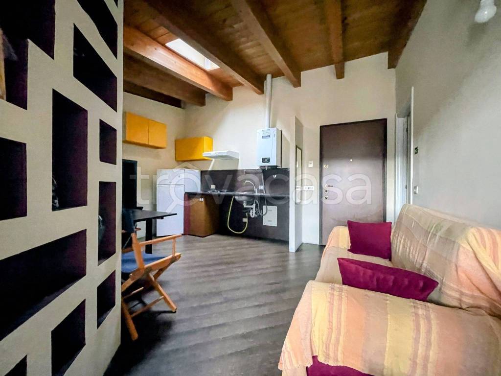 appartamento in affitto a Milano in zona Isola