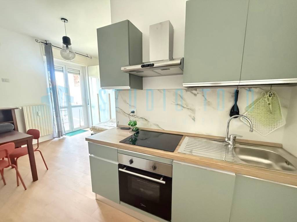 appartamento in affitto a Milano in zona Famagosta