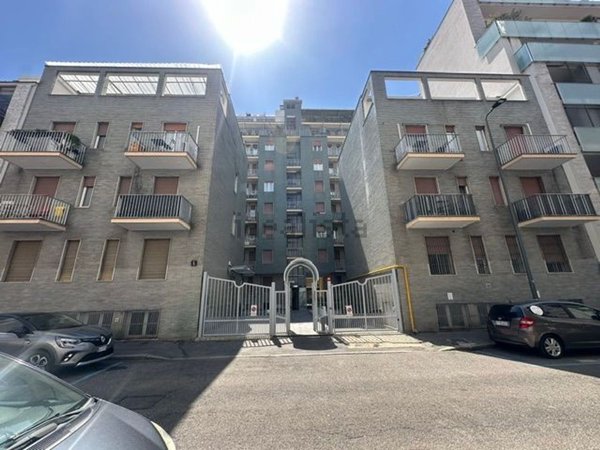 appartamento in affitto a Milano in zona Lorenteggio