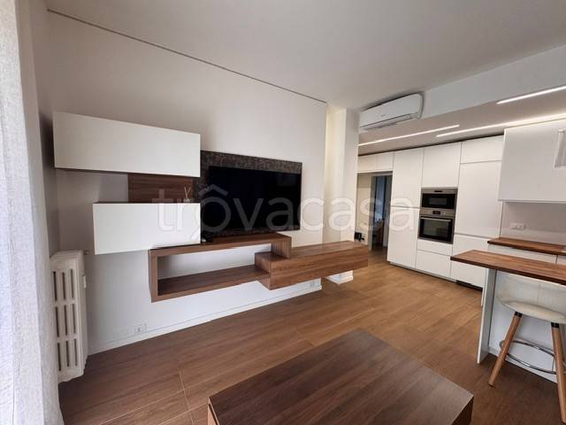 appartamento in affitto a Milano in zona Famagosta
