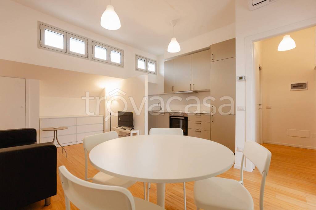 appartamento in affitto a Milano