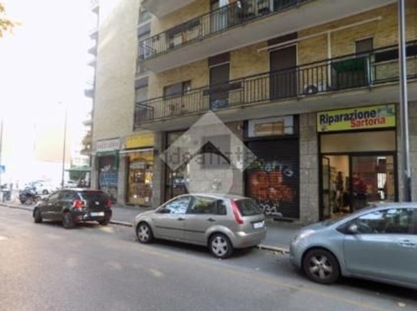 negozio in affitto a Milano