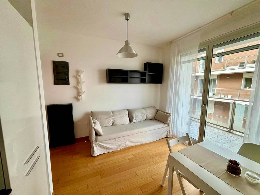appartamento in affitto a Milano in zona Famagosta