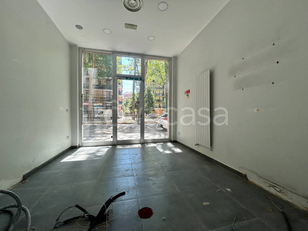 negozio in affitto a Milano