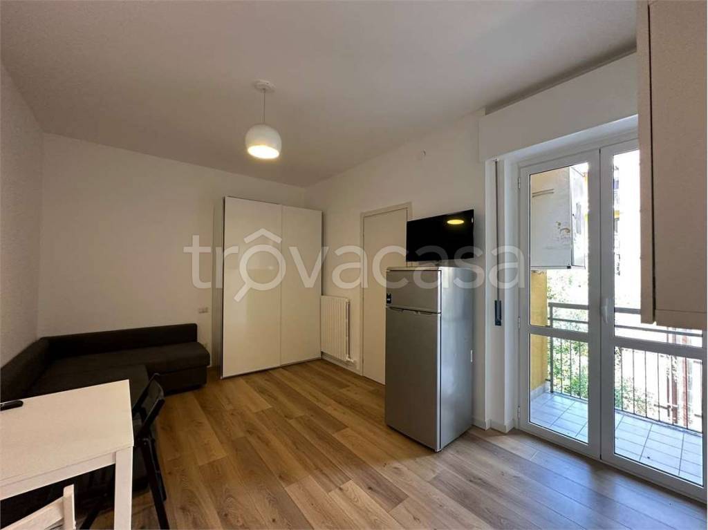 appartamento in affitto a Milano in zona Famagosta