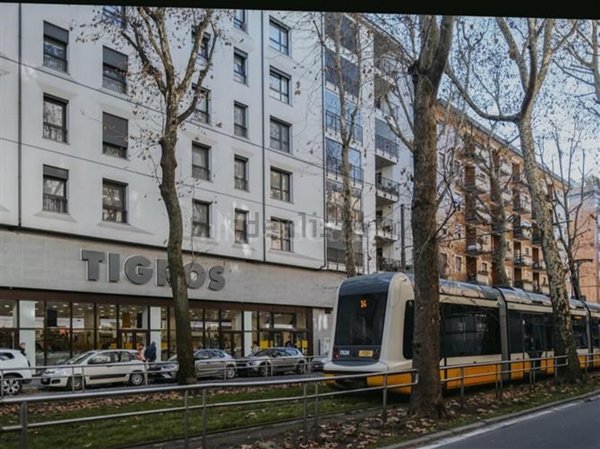 appartamento in affitto a Milano in zona Lorenteggio