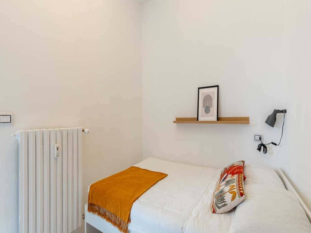 negozio in affitto a Milano in zona Affori