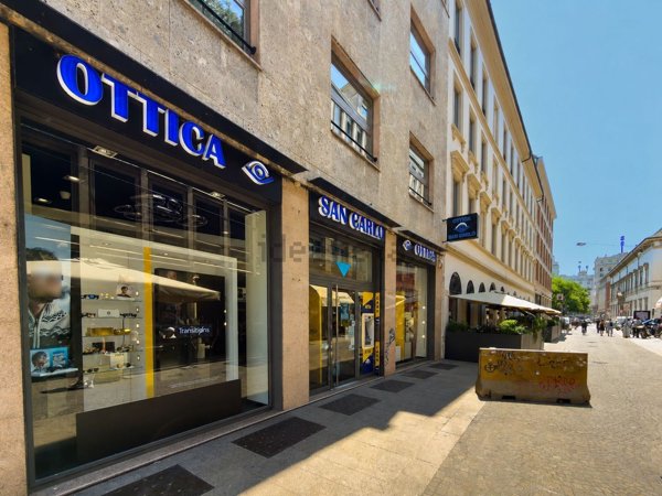 negozio in affitto a Milano
