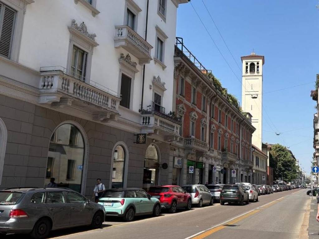 negozio in affitto a Milano in zona Porta Nuova