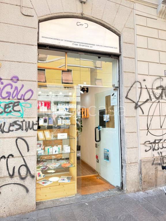 negozio in affitto a Milano