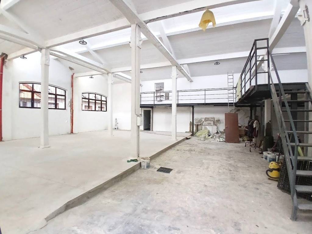 negozio in affitto a Milano in zona Vigentino
