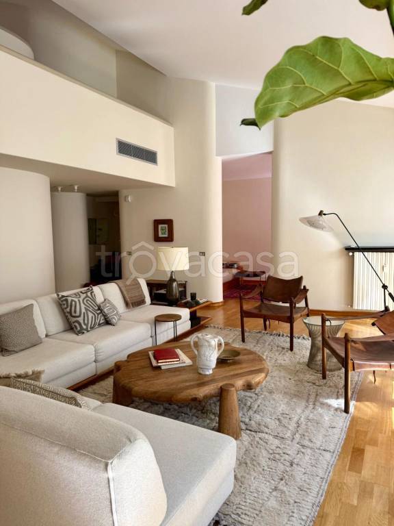 appartamento in affitto a Milano in zona Sant'Ambrogio
